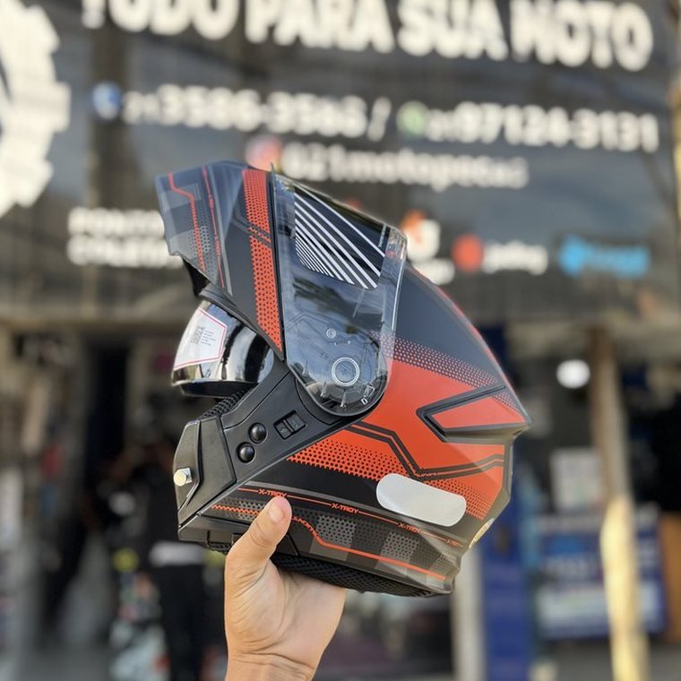 Capacete X-Troy Vermelho, cor Preto/Vermelho, linha X-Troy — 021 Moto Peças Vargem Pequena RJ